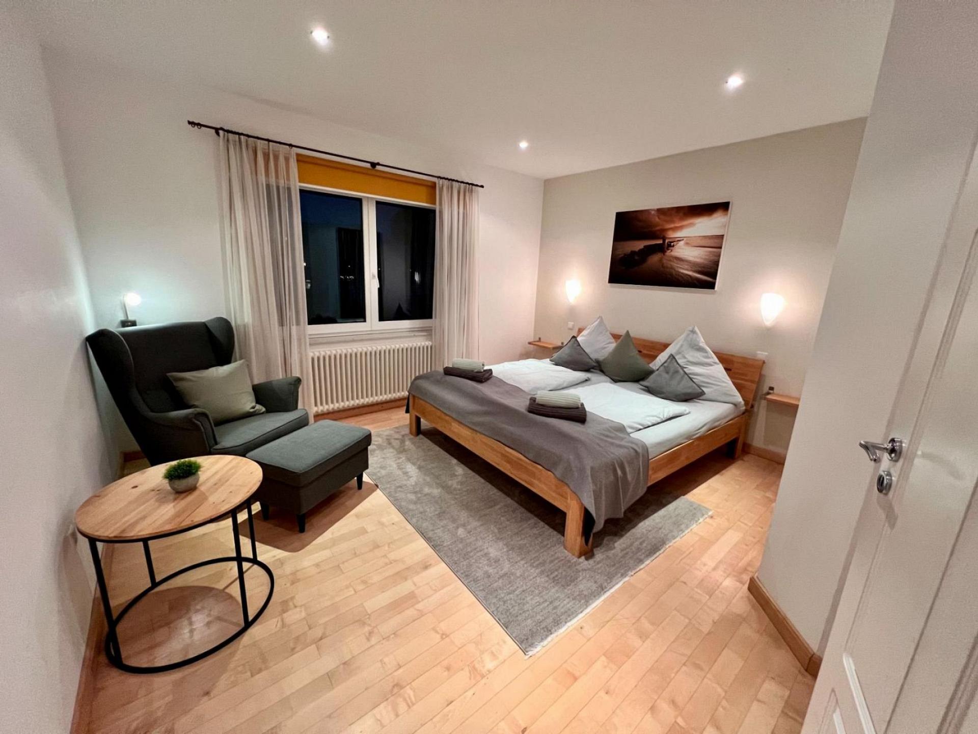 Schlafzimmer 2